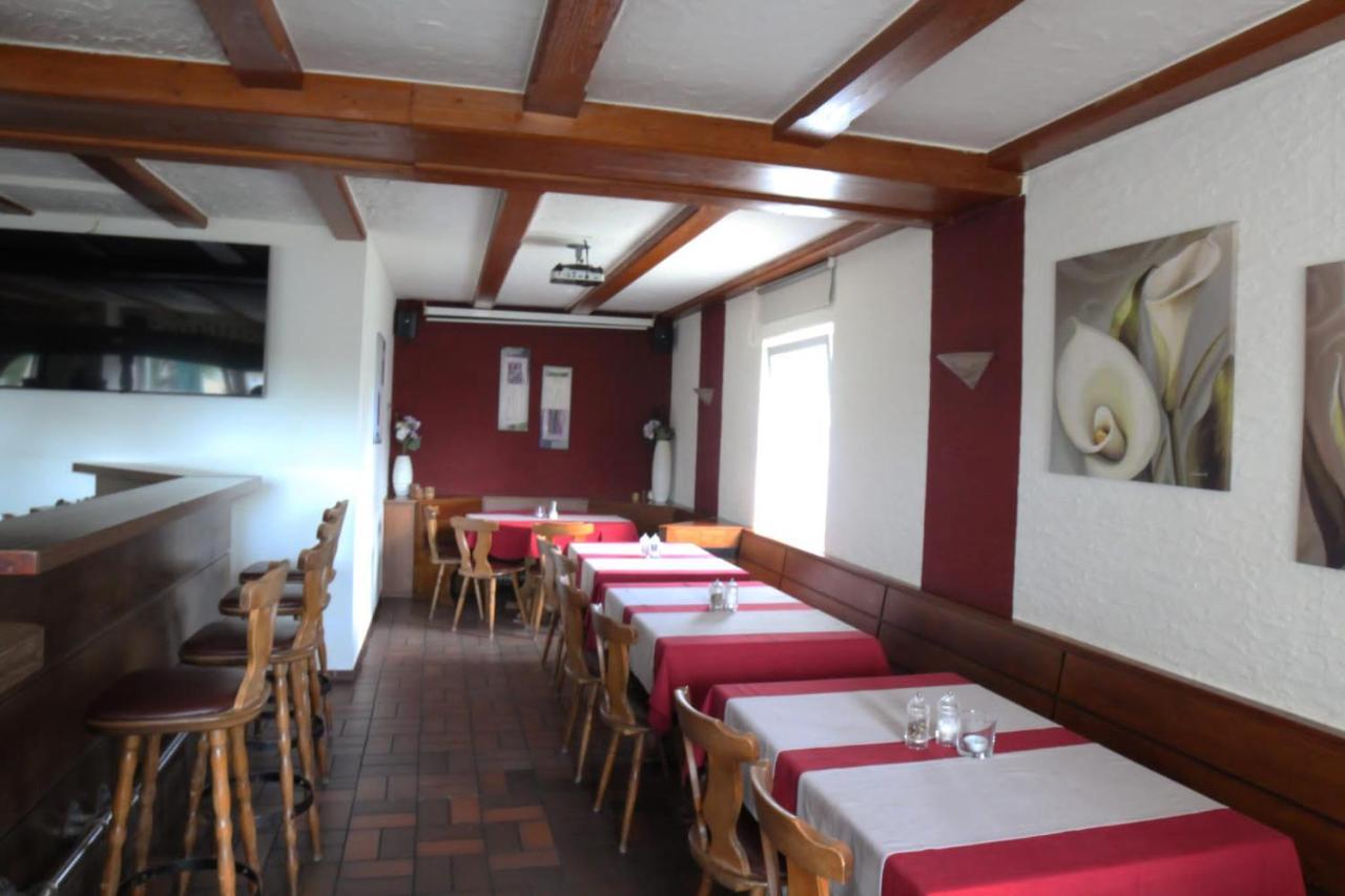 Pension Altes Backhaus Herzogenaurach Exterior photo